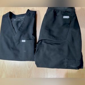 FIGS Scrubs- Black- XXS Set- Women's - Jogger bottoms and one pocket top